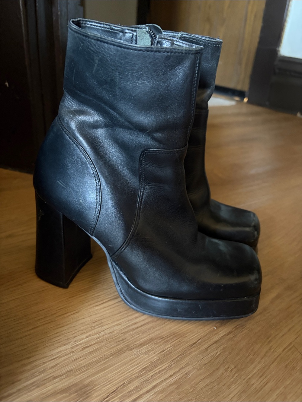 Steve Madden leather heel boots